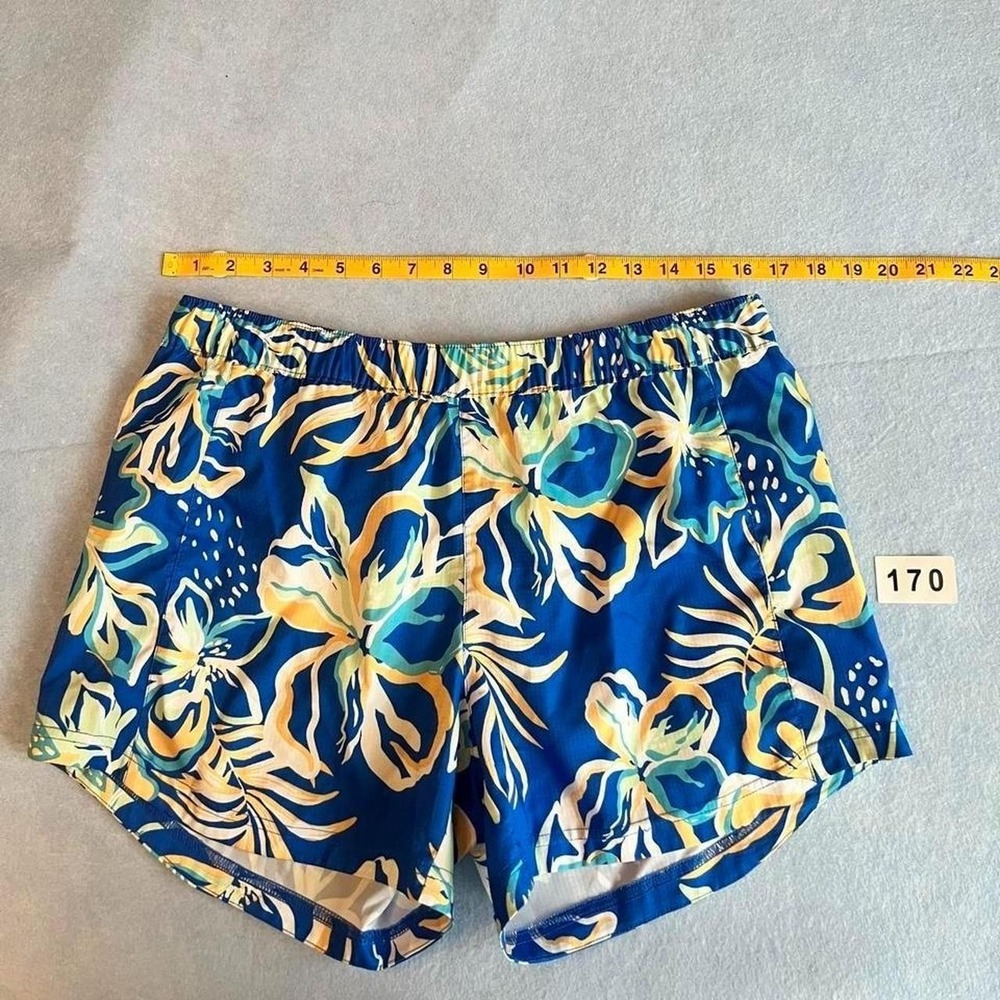 Women's Columbia Shorts Size Medium Excellent Condition